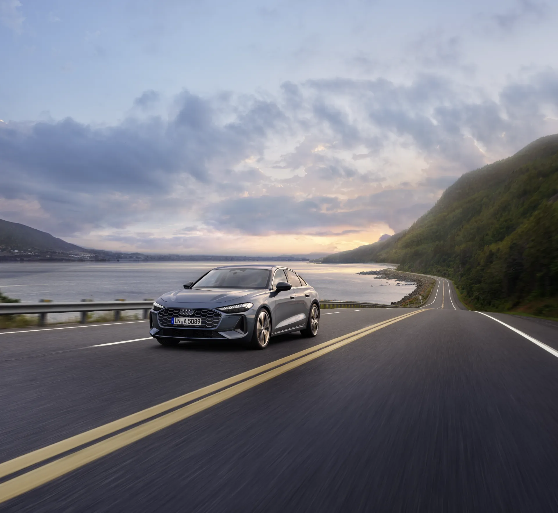 Audi A5 S line đầu xe