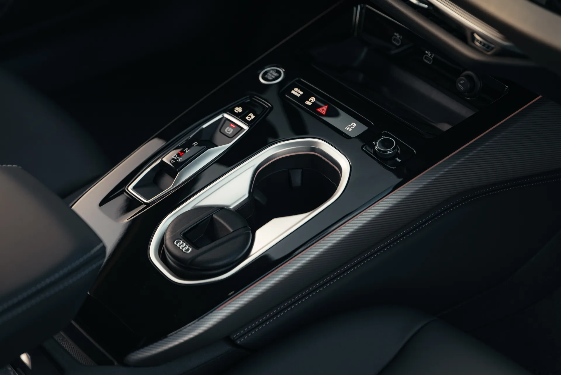 Audi A6 S line - Ảnh 32