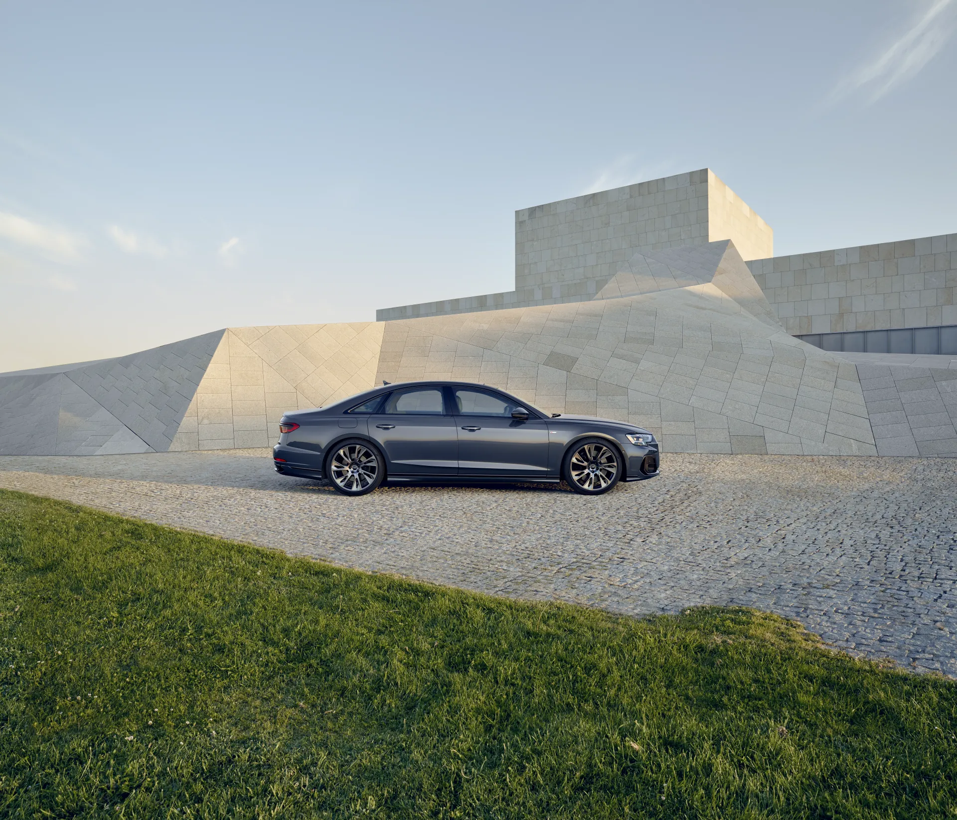Audi A8 L - Ảnh 3