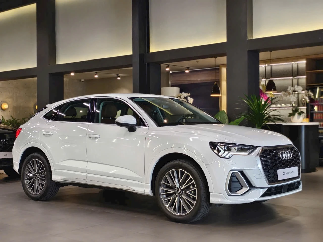 Audi Q3 Sportback - Ảnh 8