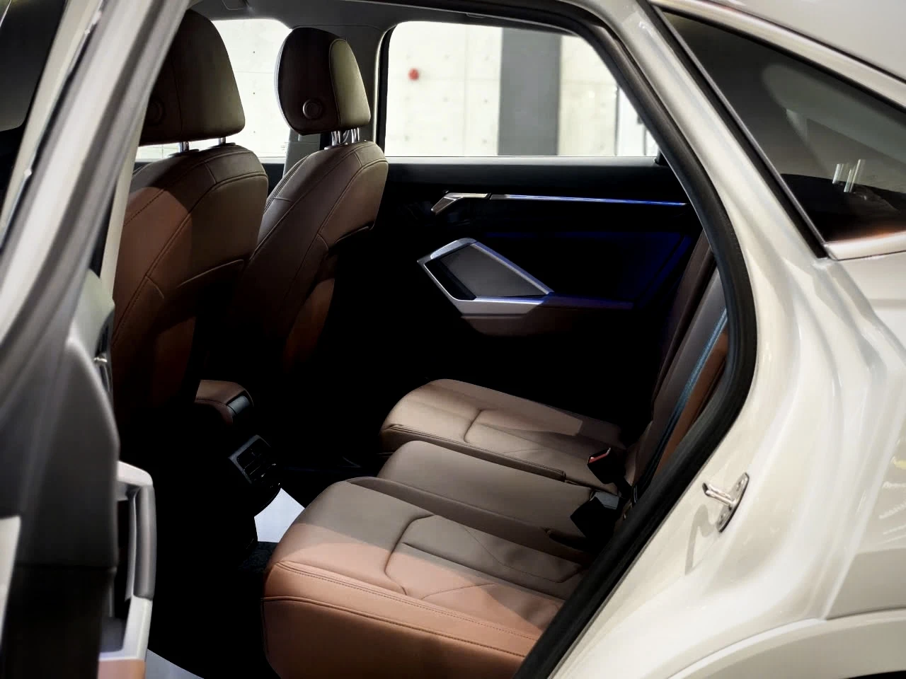 Audi Q3 SUV - Ảnh 11