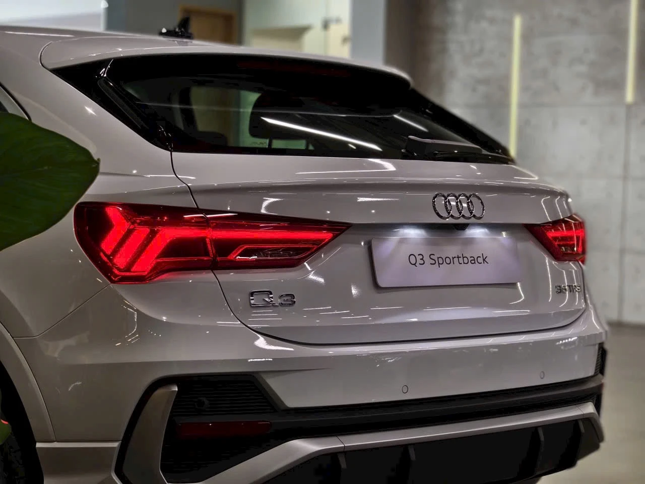 Audi Q3 SUV - Ảnh 18
