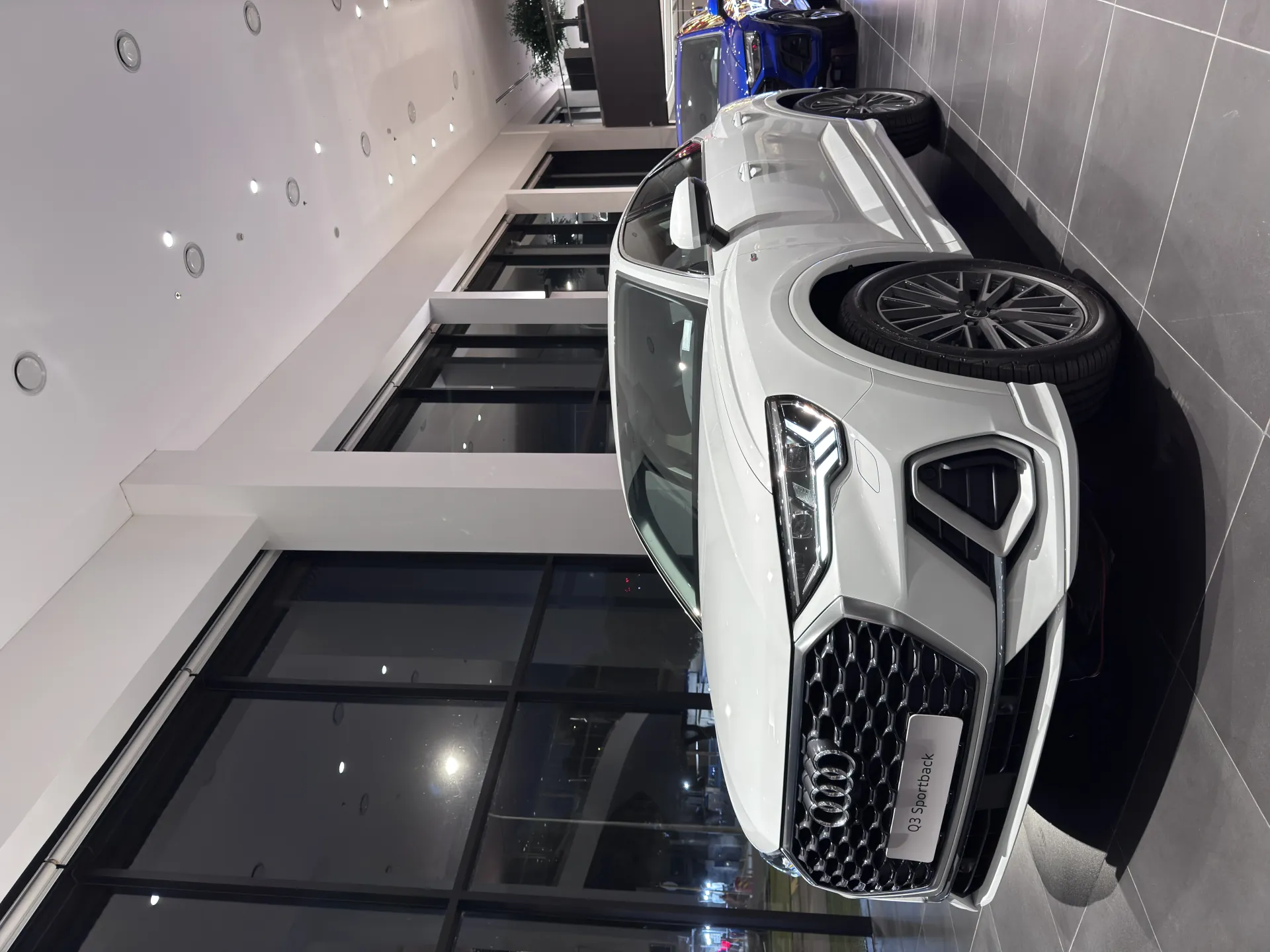 Audi Q3 SUV - Ảnh 23