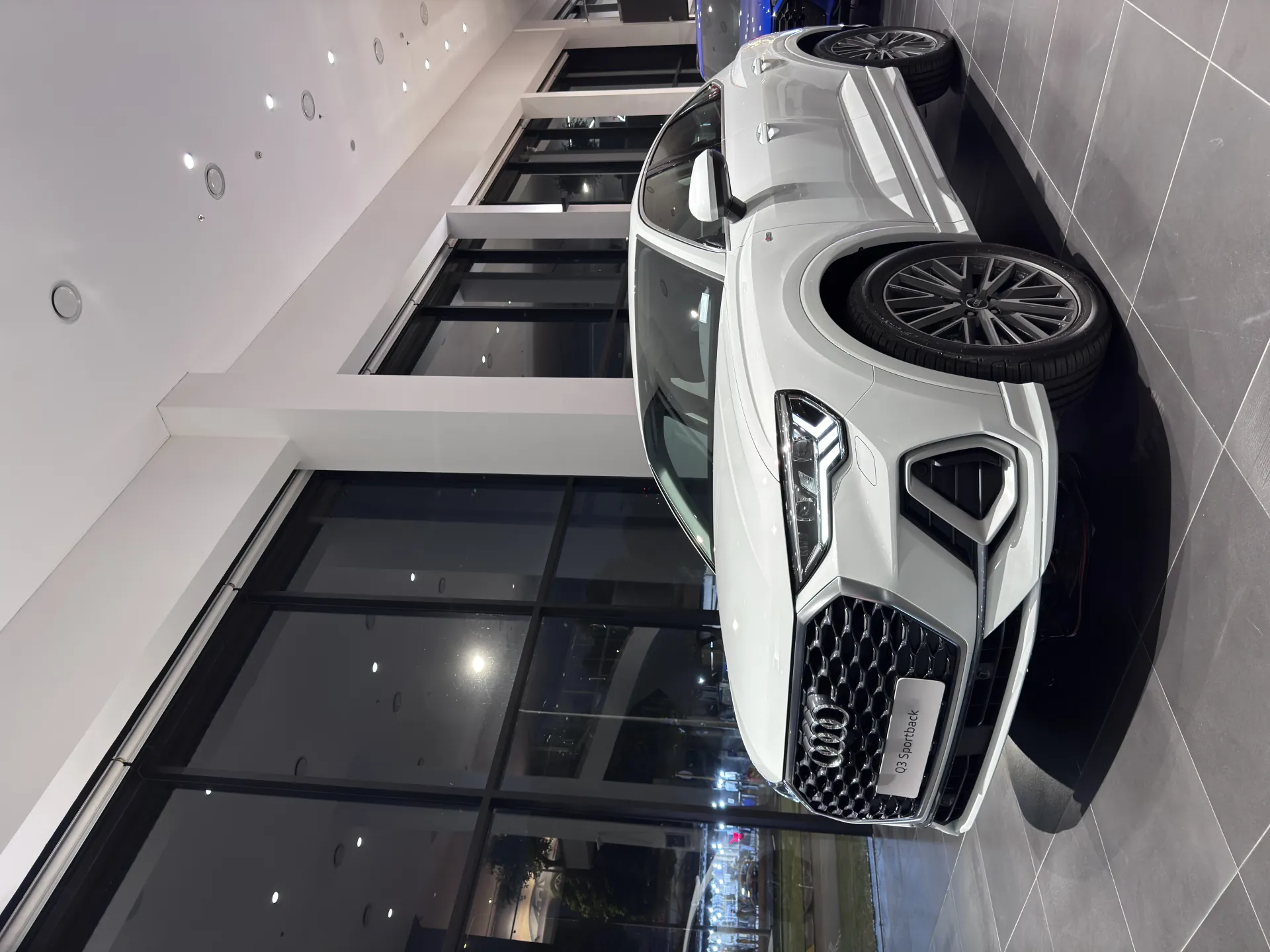 Audi Q3 SUV - Ảnh 24