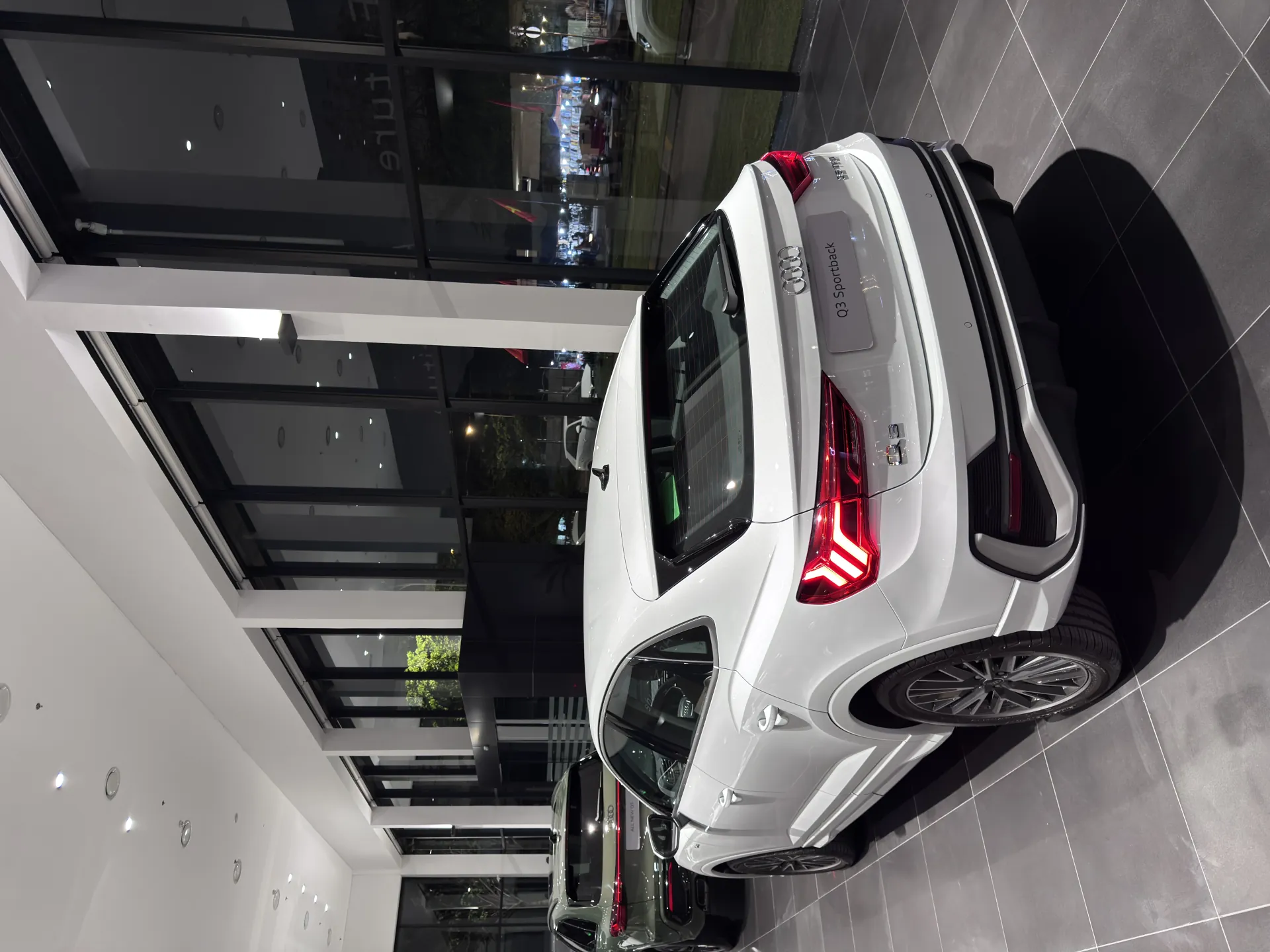 Audi Q3 SUV - Ảnh 29