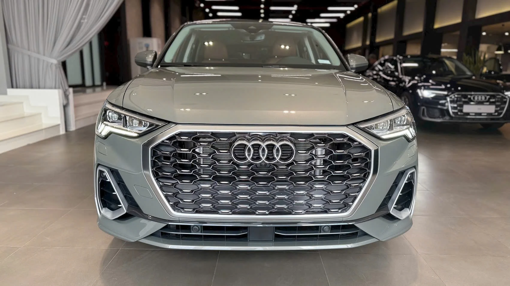 Audi Q3 SUV - Ảnh 32