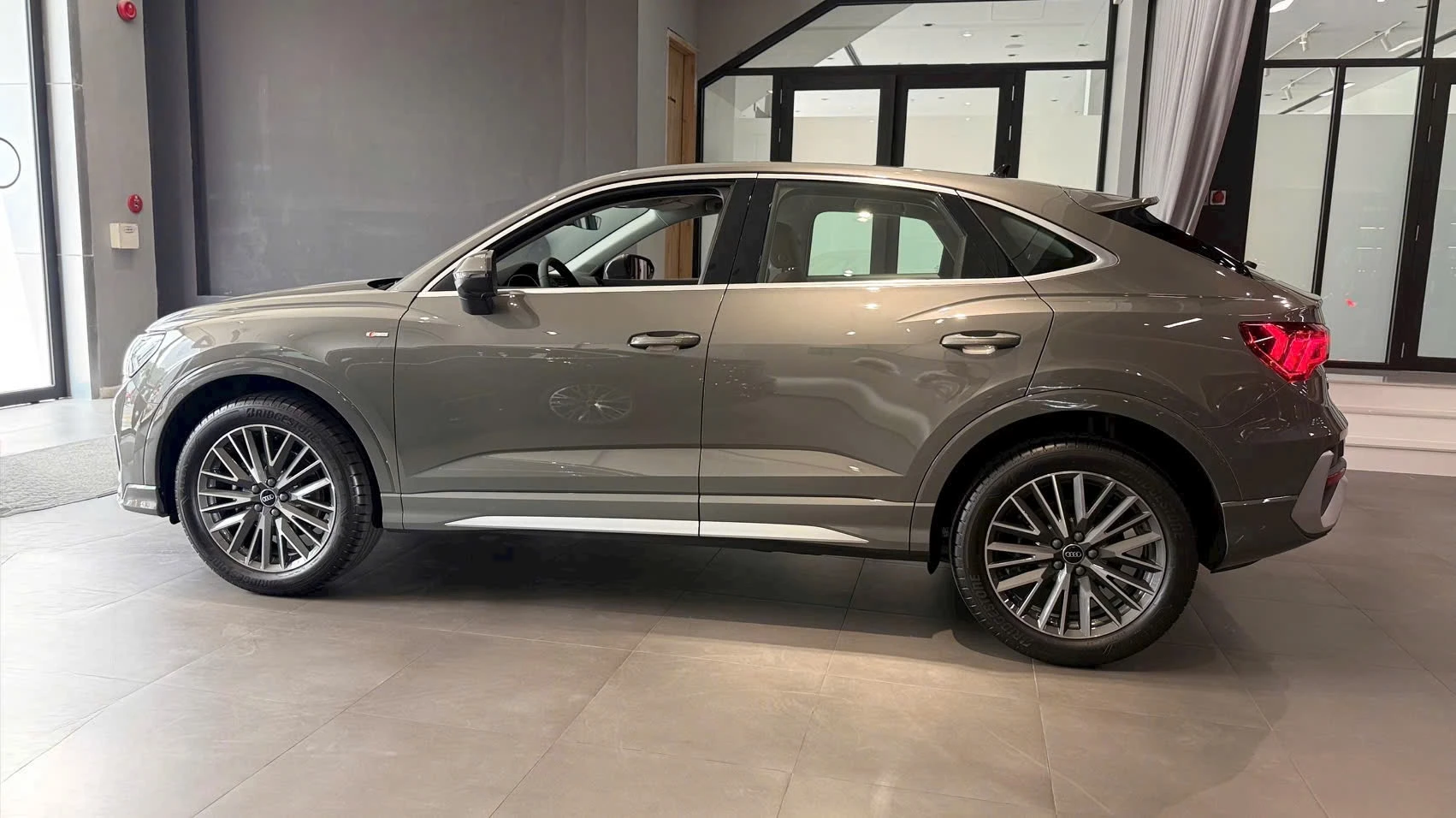 Audi Q3 SUV - Ảnh 34