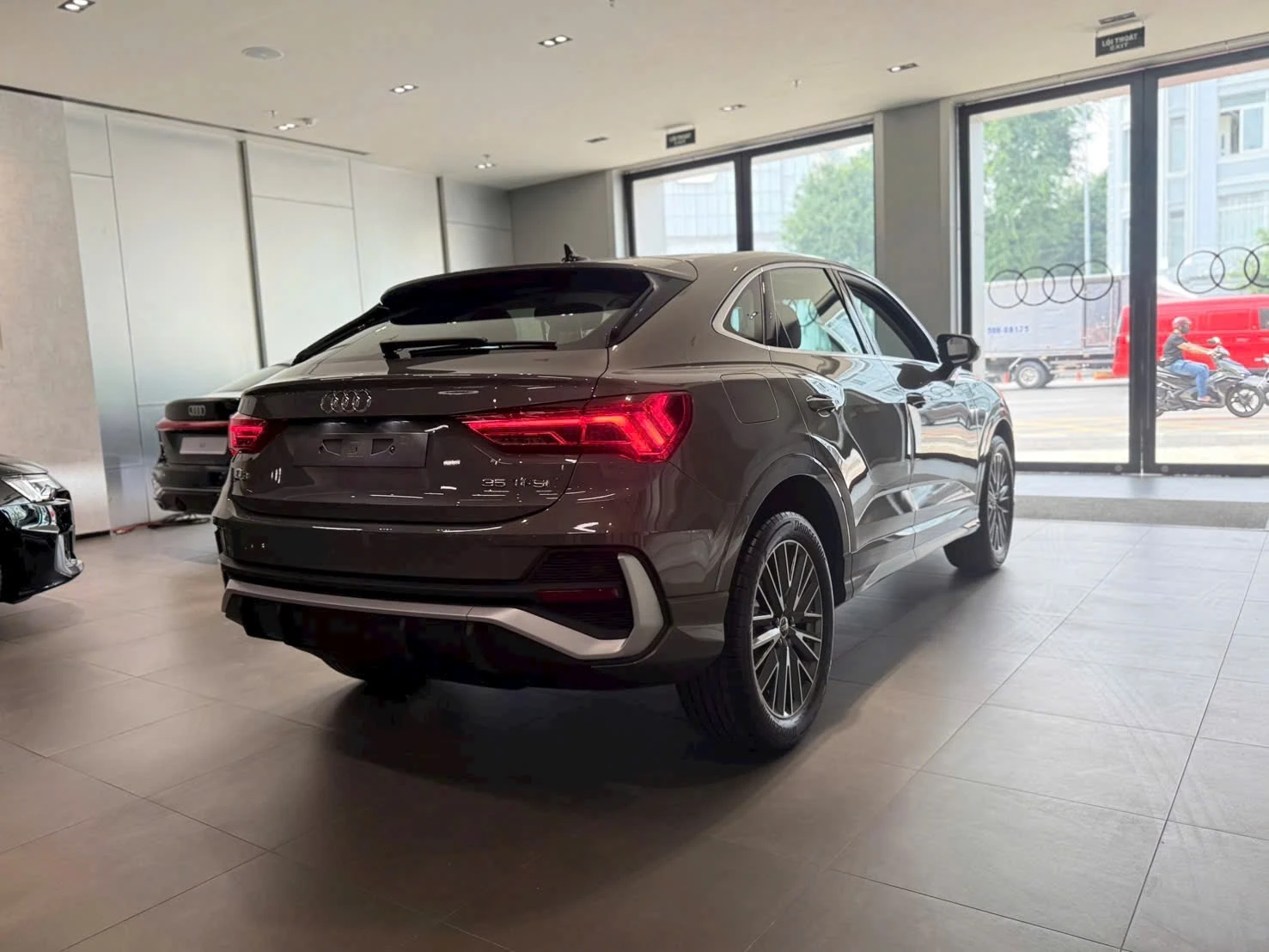 Audi Q3 SUV - Ảnh 36