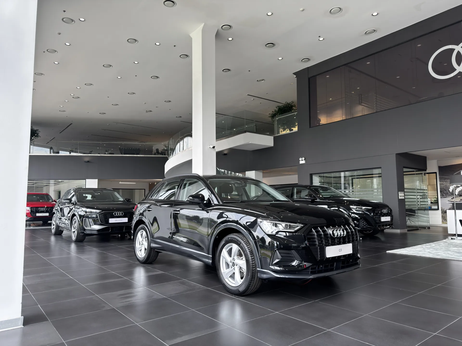 Audi Q3 SUV - Ảnh 40