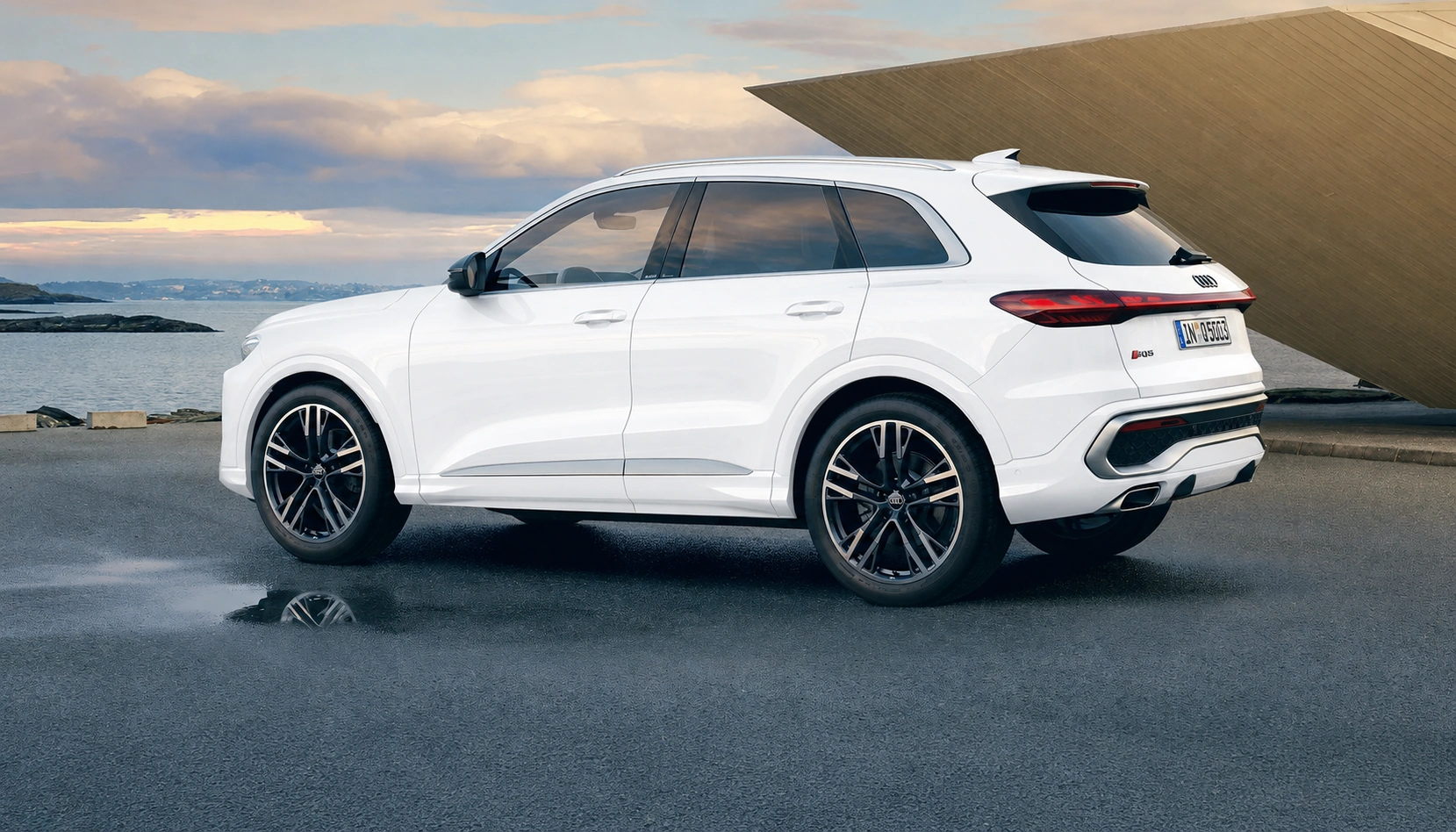 Audi Q5 Sportback Trắng Arkona - Hình ảnh chính thức tại Audi Sài Gòn