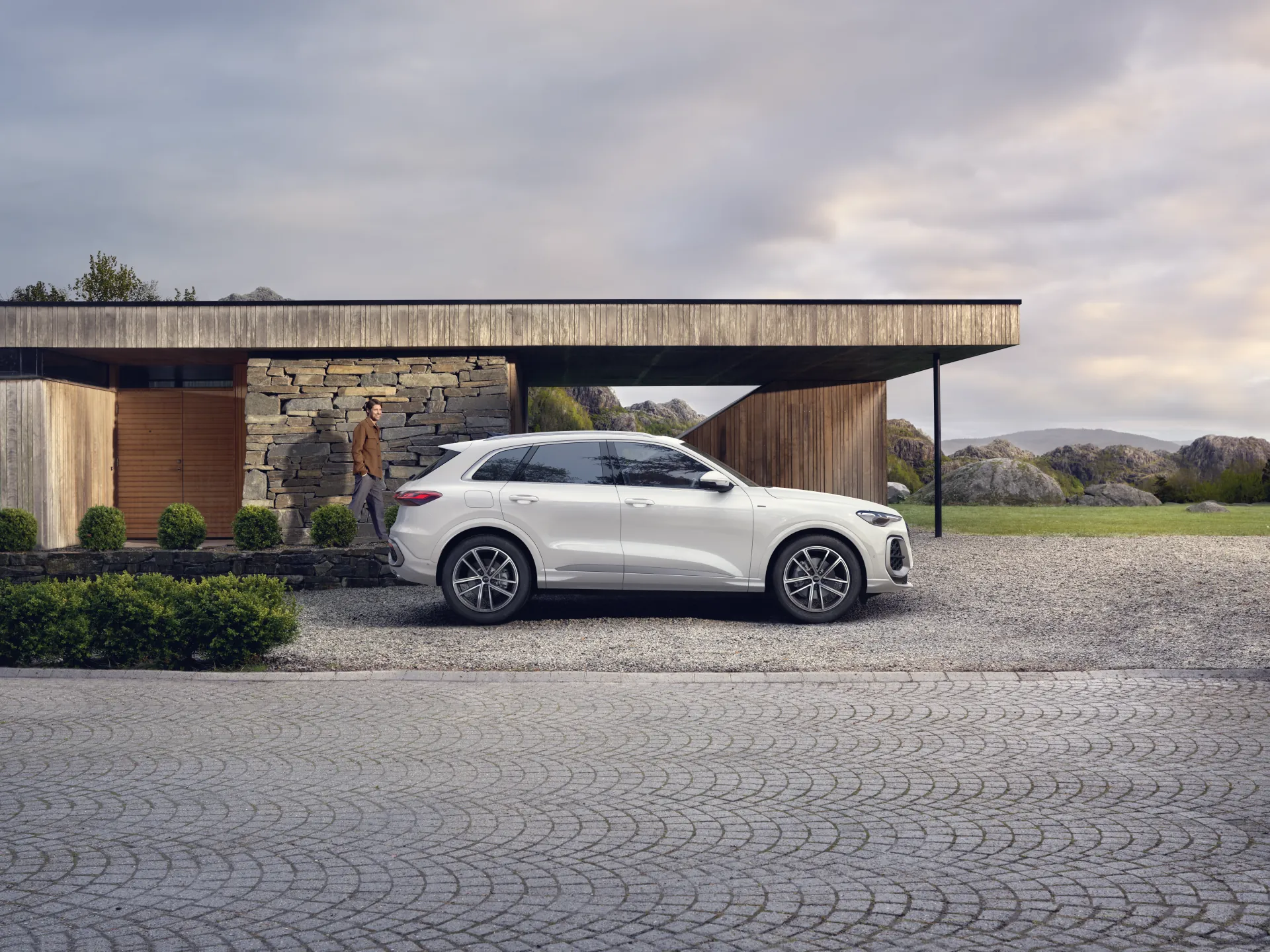 Màn hình giải trí Audi Q5 SUV