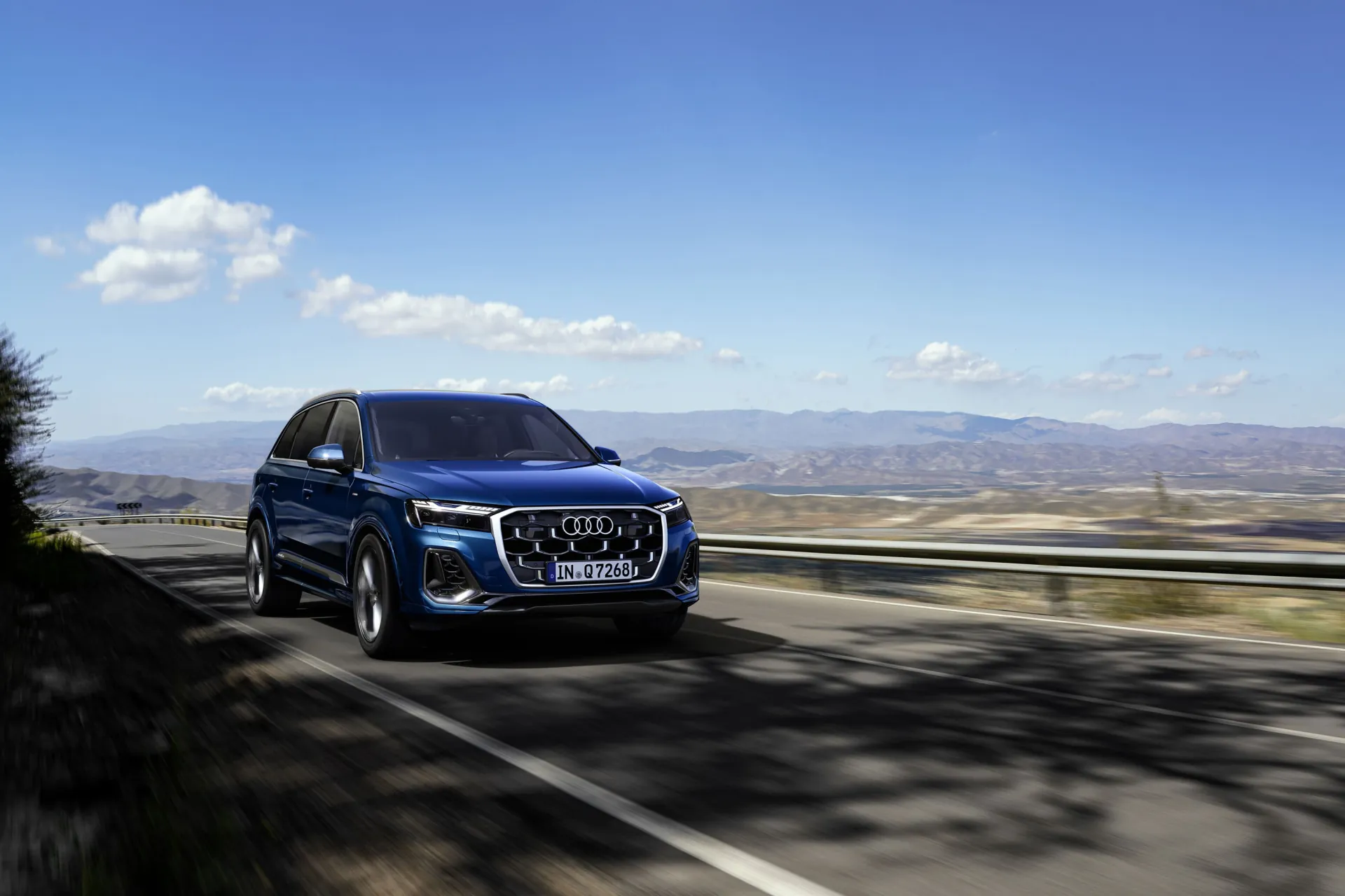 Audi Q7 - Ảnh 13