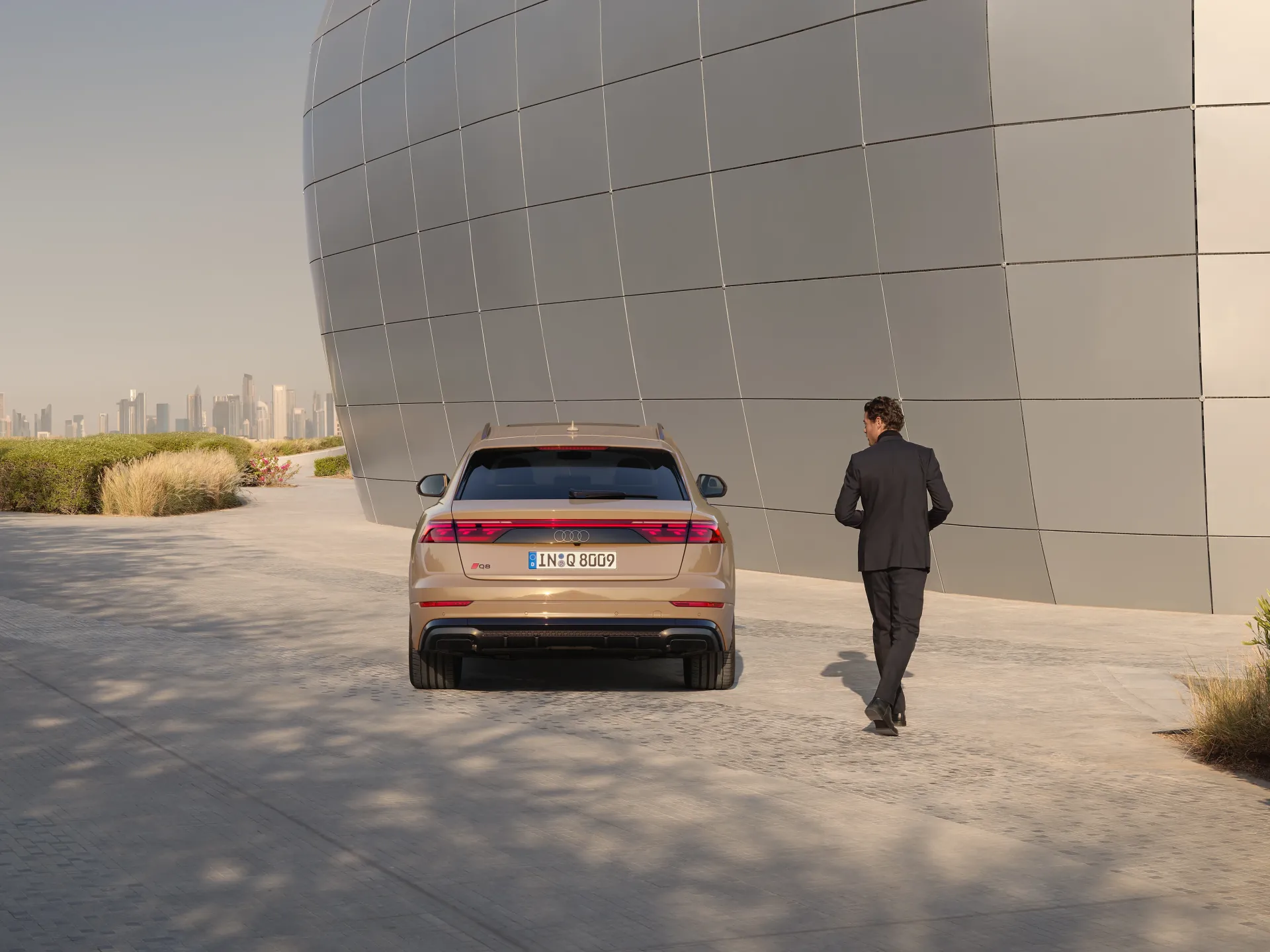 Audi Q8 S Line - Ảnh 3